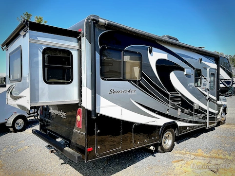 2017 Forest River Sunseeker 2500TS Ford RV Photo 2