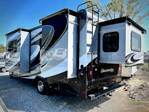 2017 Forest River Sunseeker 2500TS Ford RV Photo 3