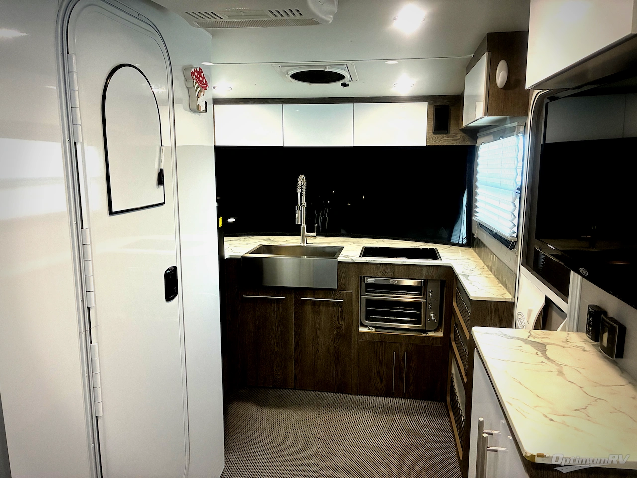 2020 inTech RV Sol Eclipse Photo 4