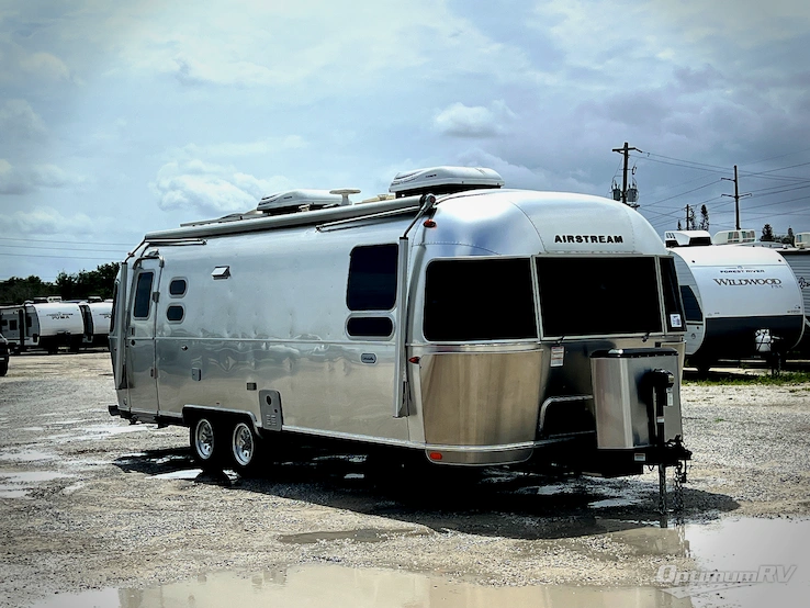 2021 Airstream Globetrotter 27FB RV Photo 1