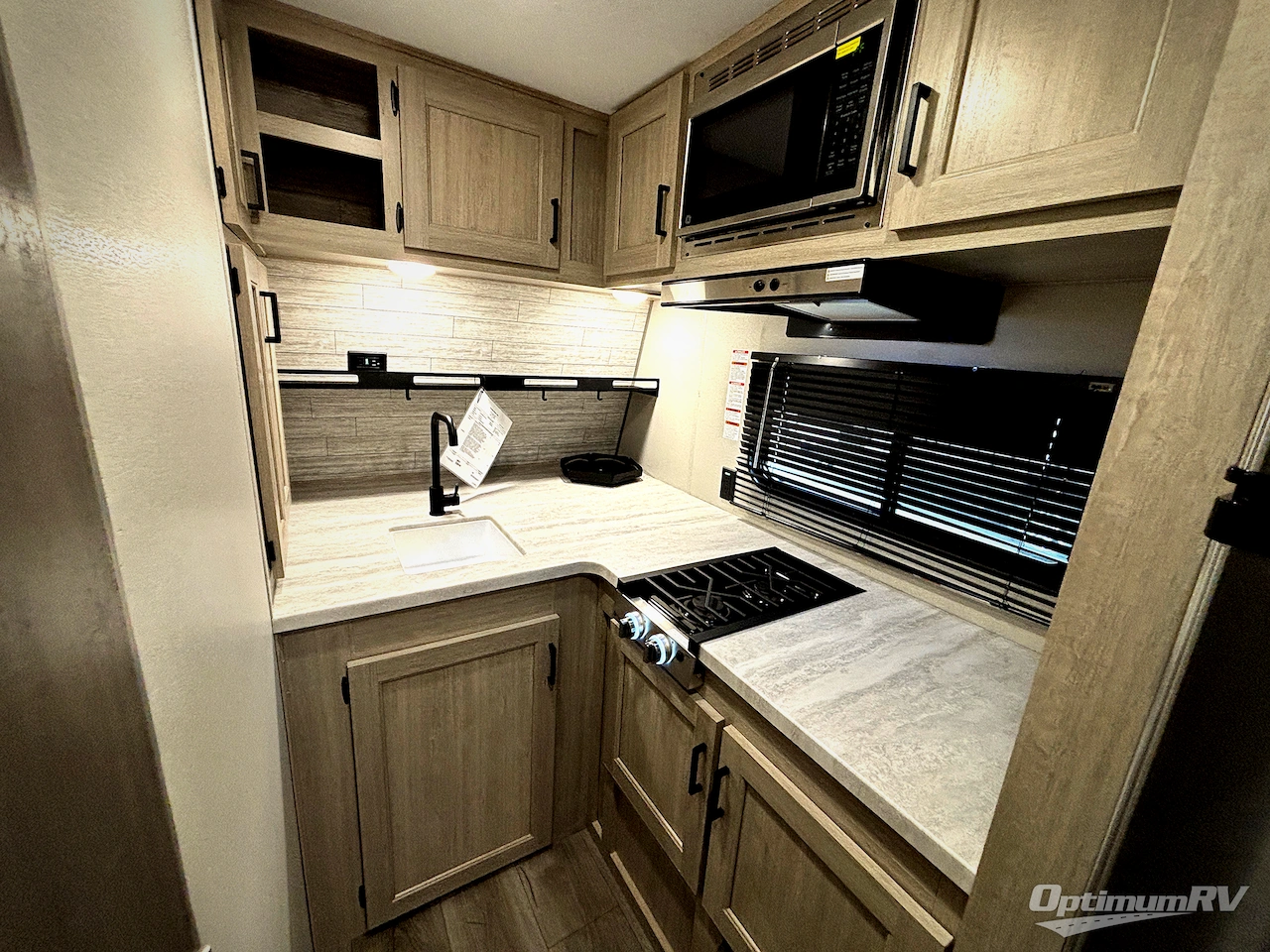 2024 Coachmen Catalina Trail Blazer 18TH Photo 6