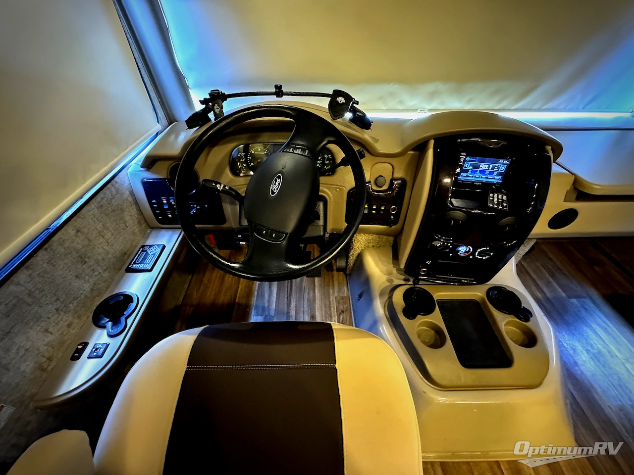 2017 Thor Miramar 37.1 Photo 6