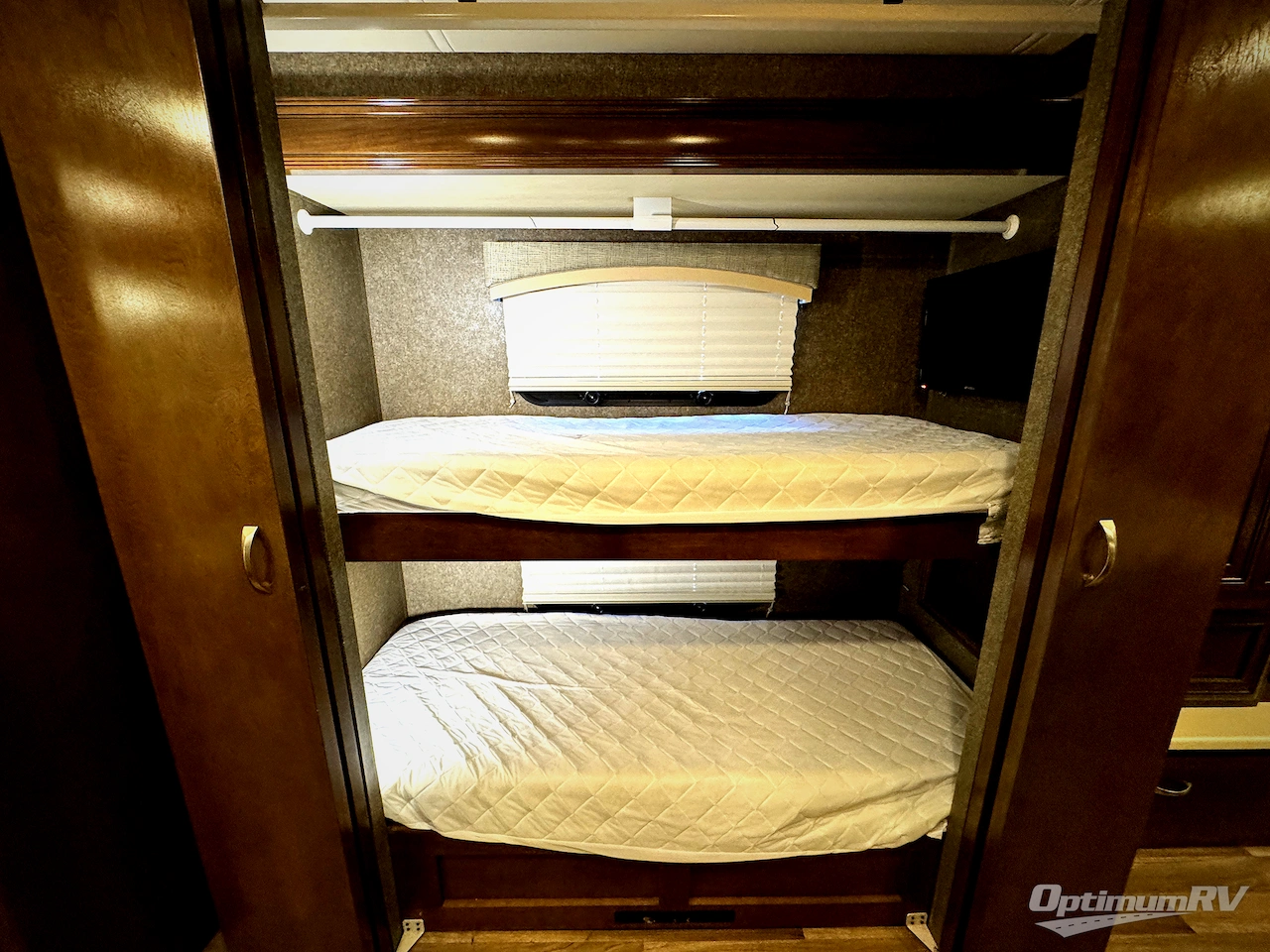 2017 Thor Miramar 37.1 Photo 26