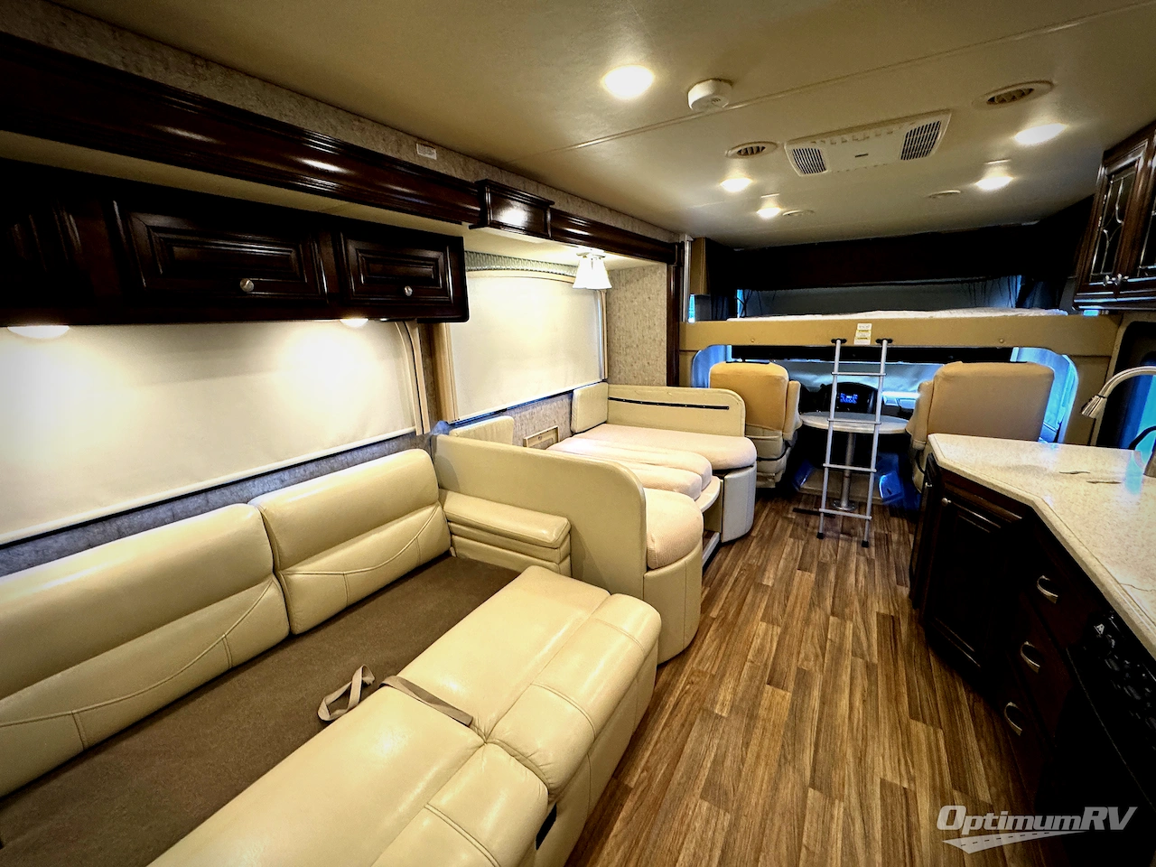 2017 Thor Miramar 37.1 Photo 4