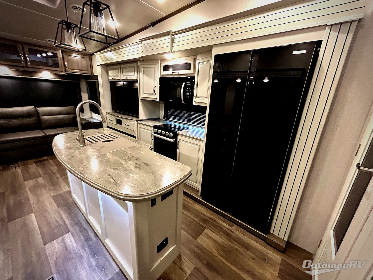 2023 Keystone Cougar 355FBS Photo 18