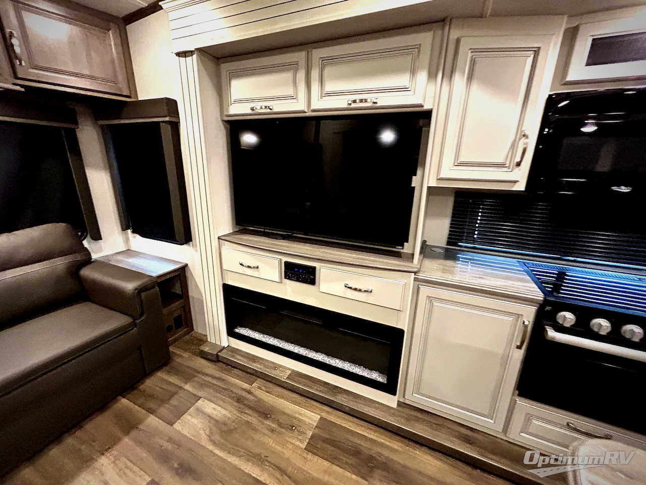 2023 Keystone Cougar 355FBS Photo 21