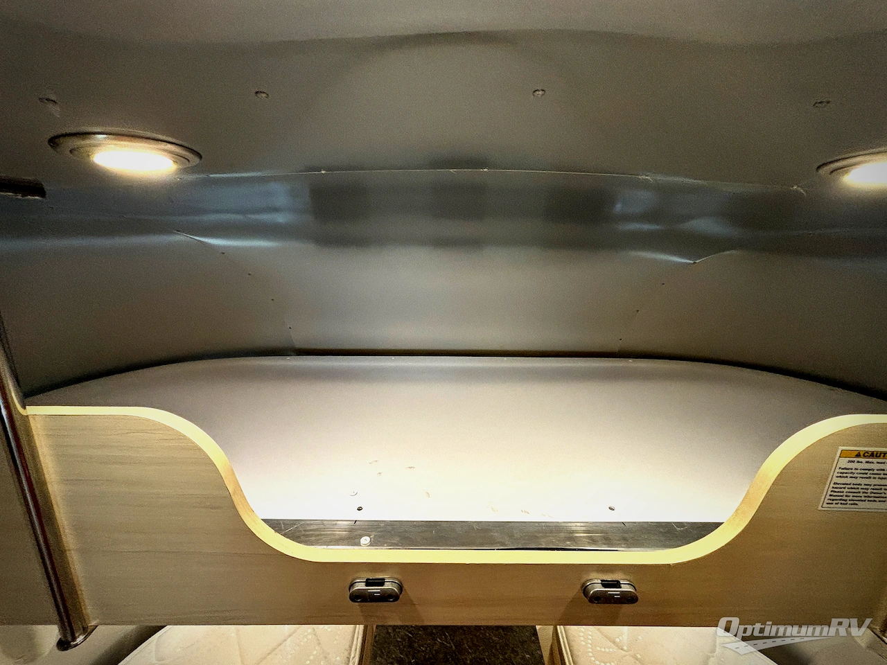 2022 Airstream Flying Cloud 27FB Photo 8
