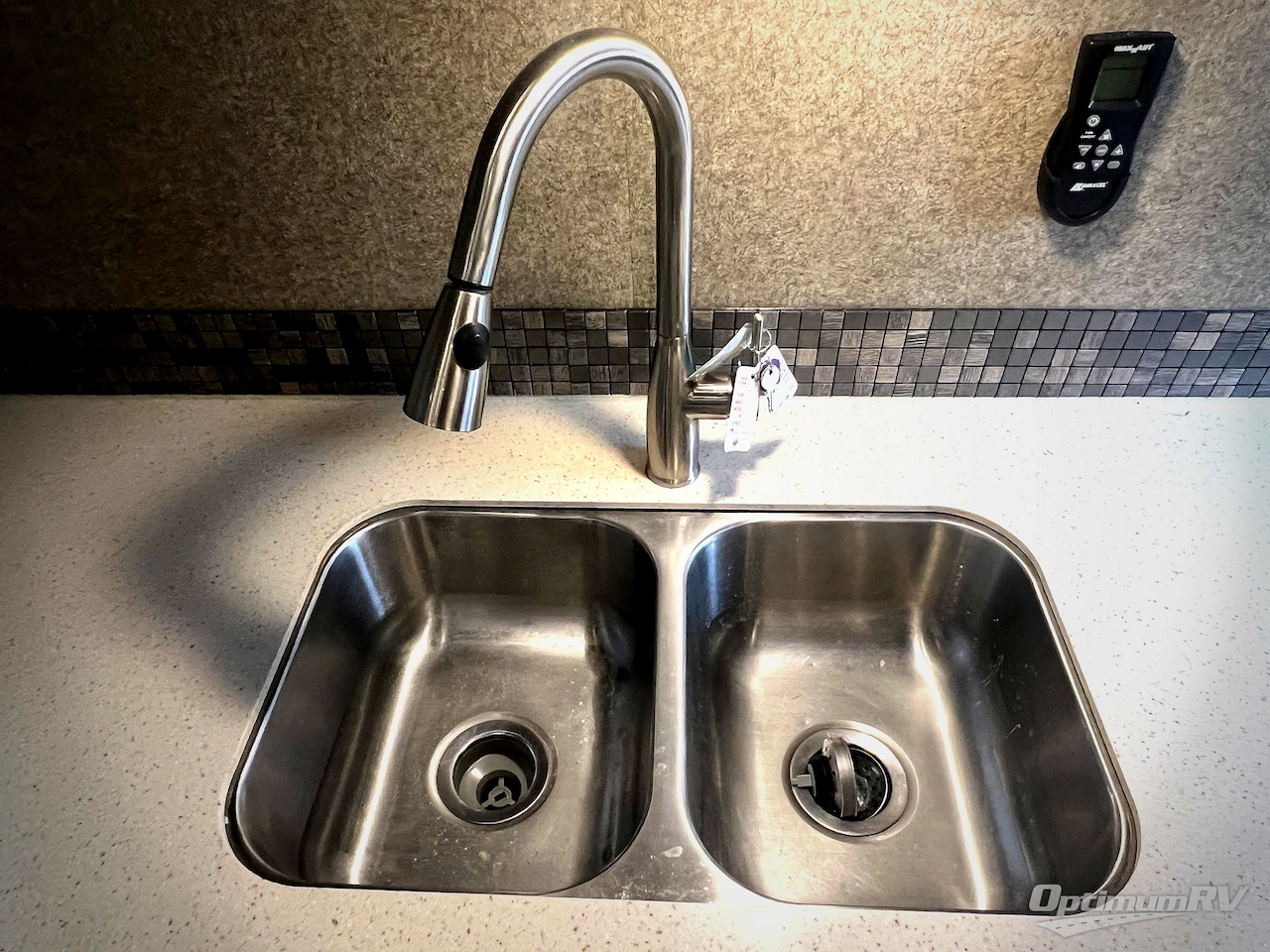 2019 Forest River Rockwood Ultra Lite 2650WS Photo 17