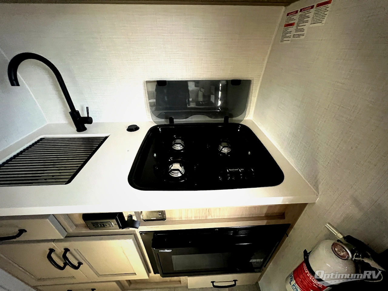 2025 Forest River Rockwood GEO Pro G15RDG Photo 11