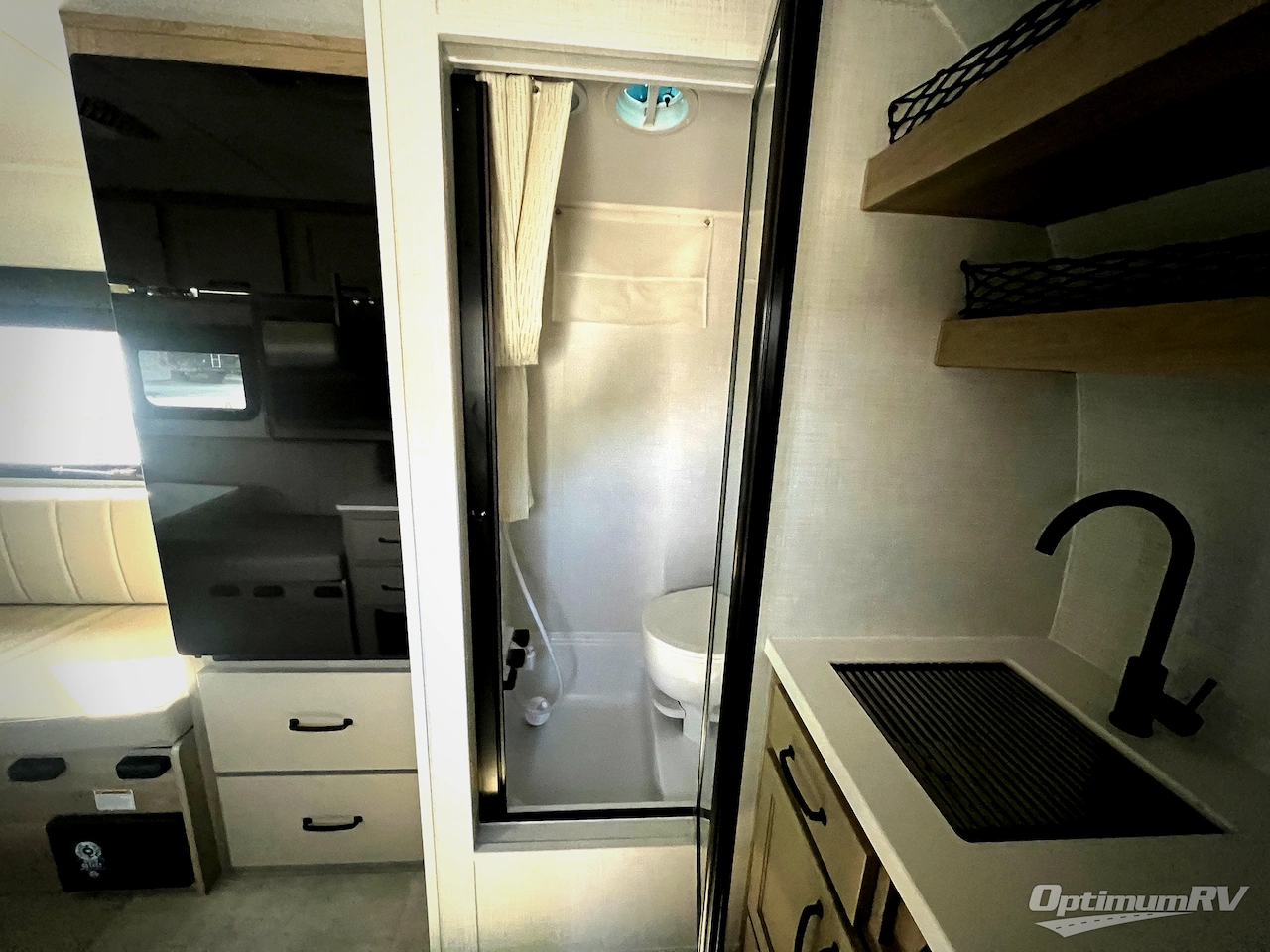 2025 Forest River Rockwood GEO Pro G15RDG Photo 15