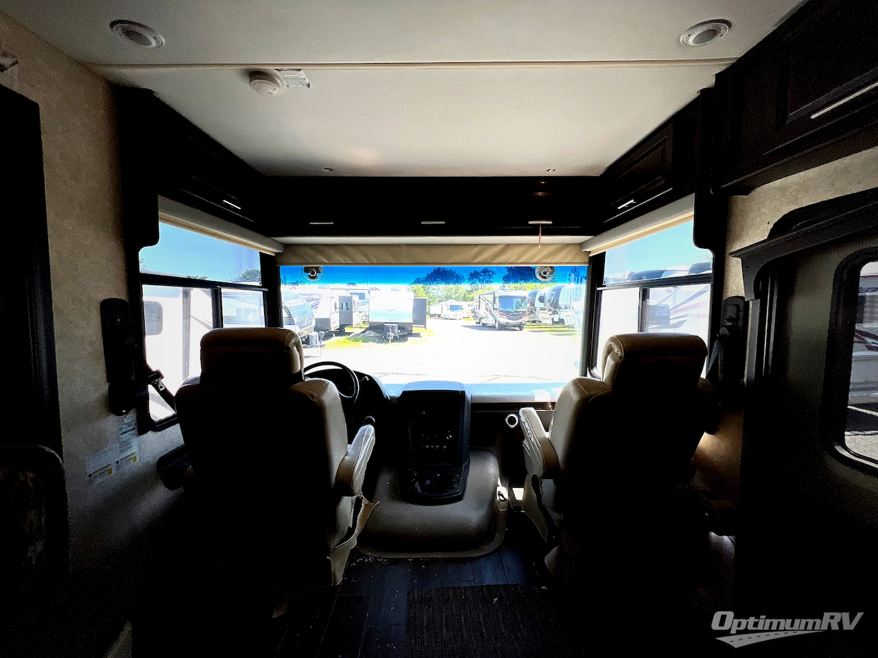 2015 Forest River Georgetown XL 377TSF Photo 4