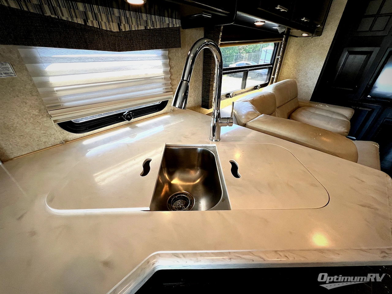 2015 Forest River Georgetown XL 377TSF Photo 10
