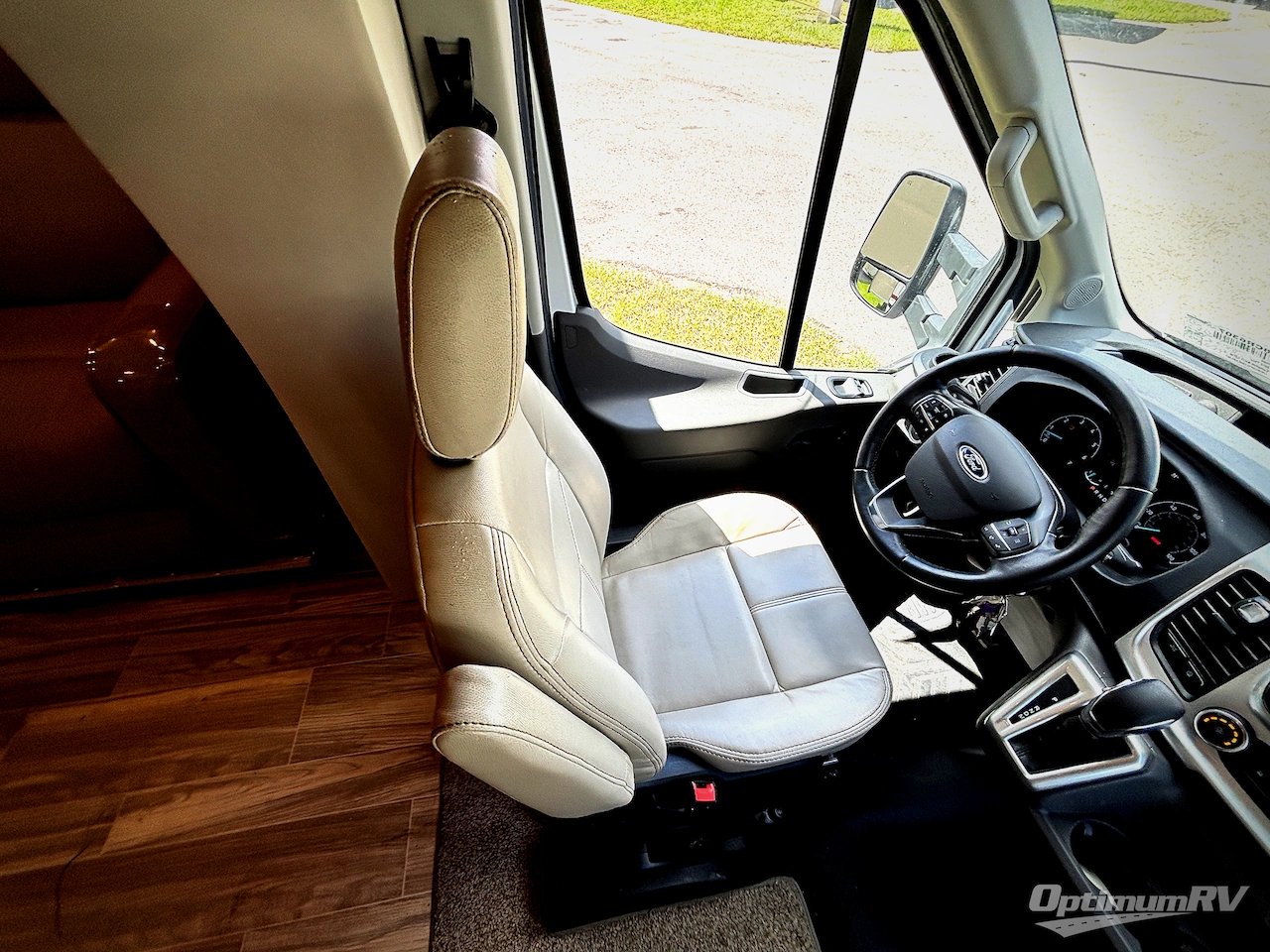 2022 Thor Compass AWD 23TW Photo 7
