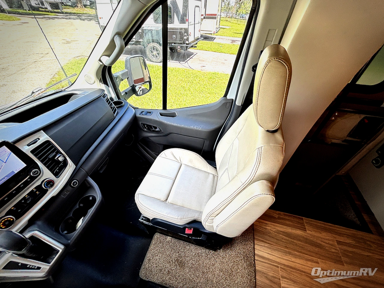 2022 Thor Compass AWD 23TW Photo 9