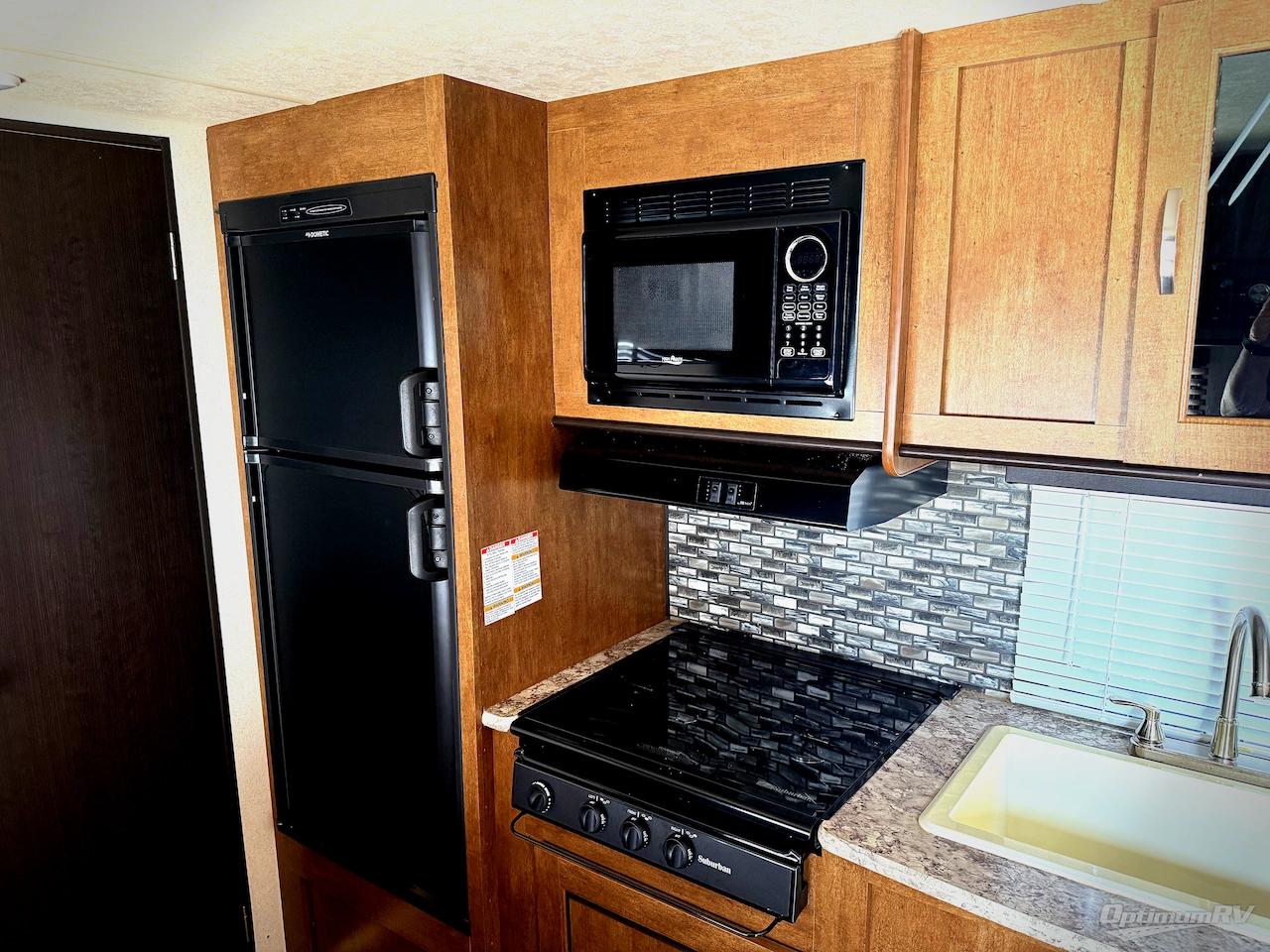 2018 Forest River Wildwood X-Lite 241QBXL Photo 8