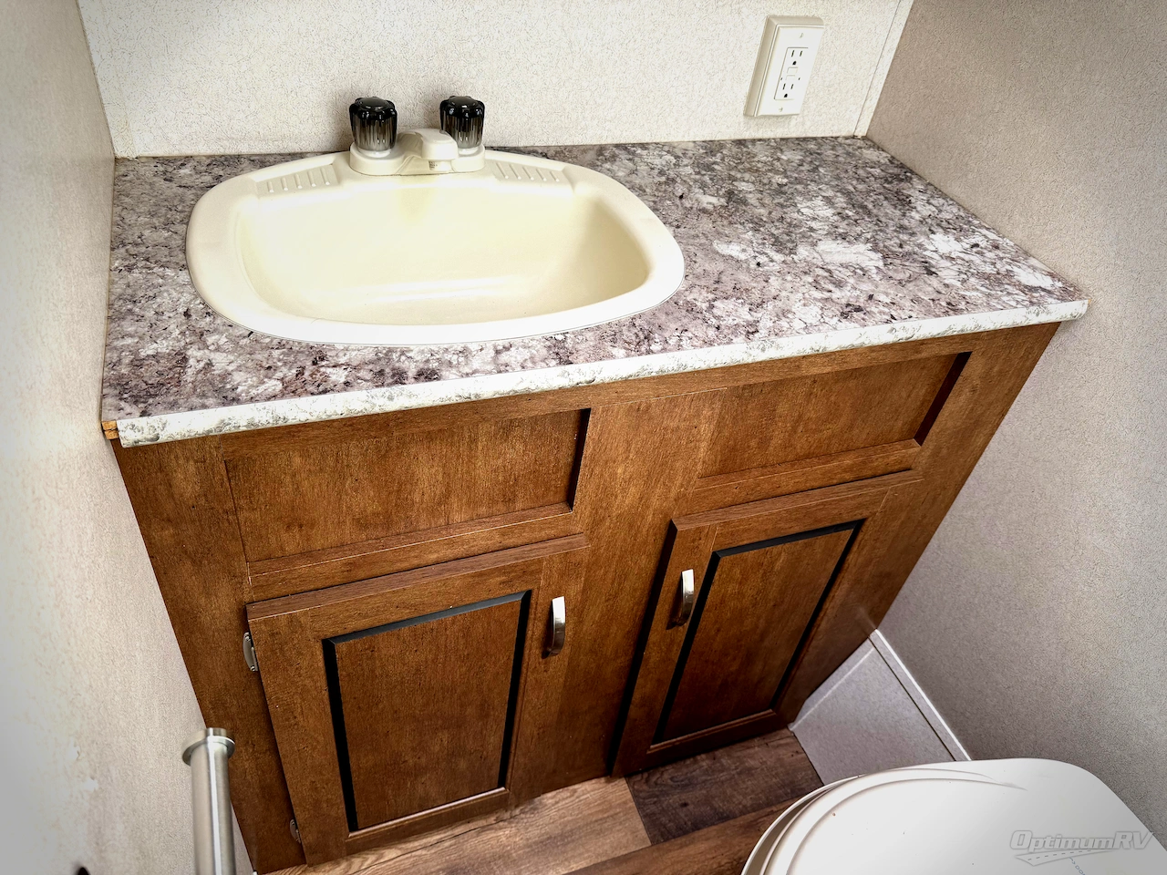 2018 Forest River Wildwood X-Lite 241QBXL Photo 13