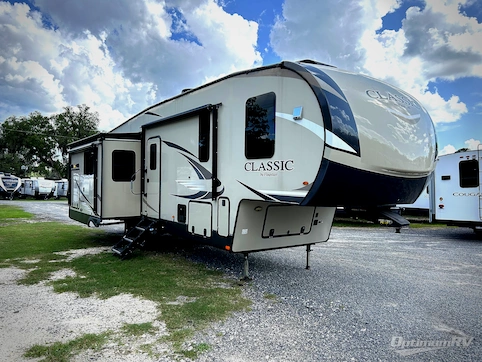 Used 2019 Forest River Flagstaff Classic Super Lite 8528CBS Featured Photo