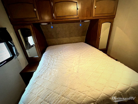 2018 Coachmen Freedom Express Ultra Lite 279RLDS RV Photo 4