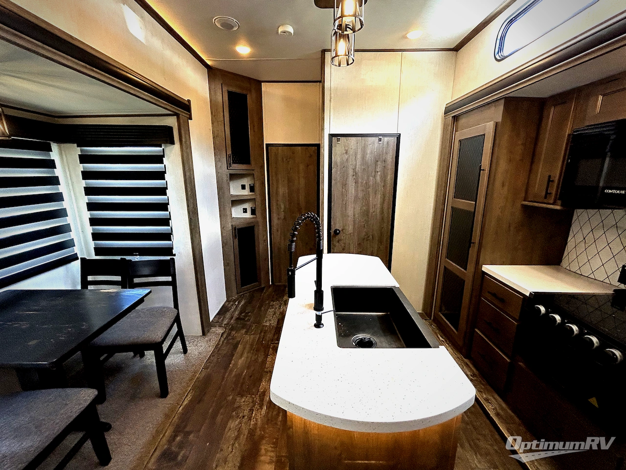 2022 Forest River Sabre 37FLH Photo 4