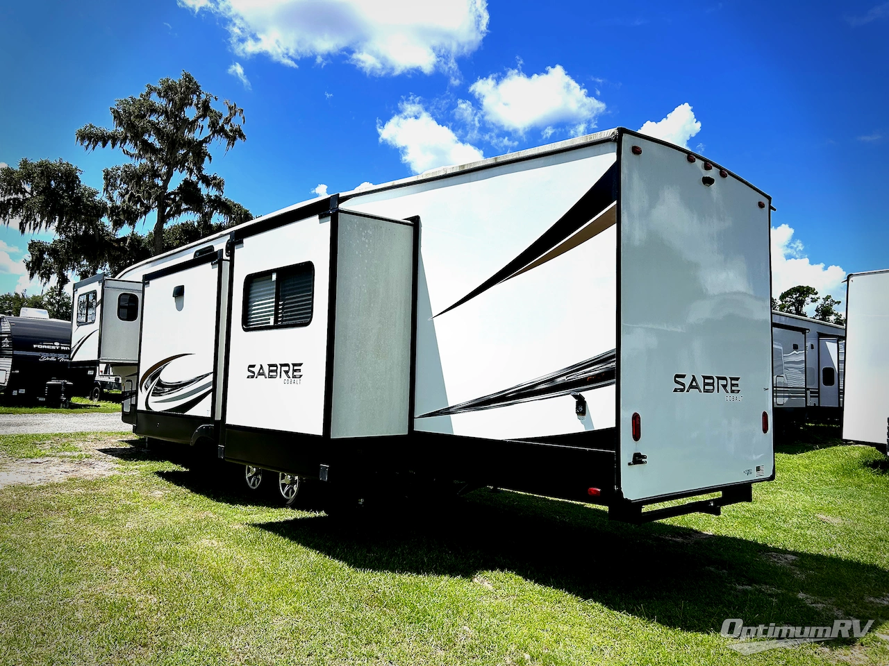 2022 Forest River Sabre 37FLH Photo 3