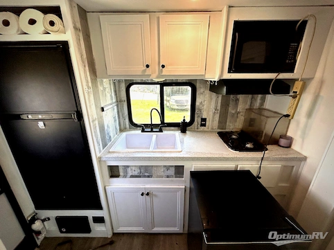 2018 Dutchmen Coleman Light LX 1605FB RV Photo 3