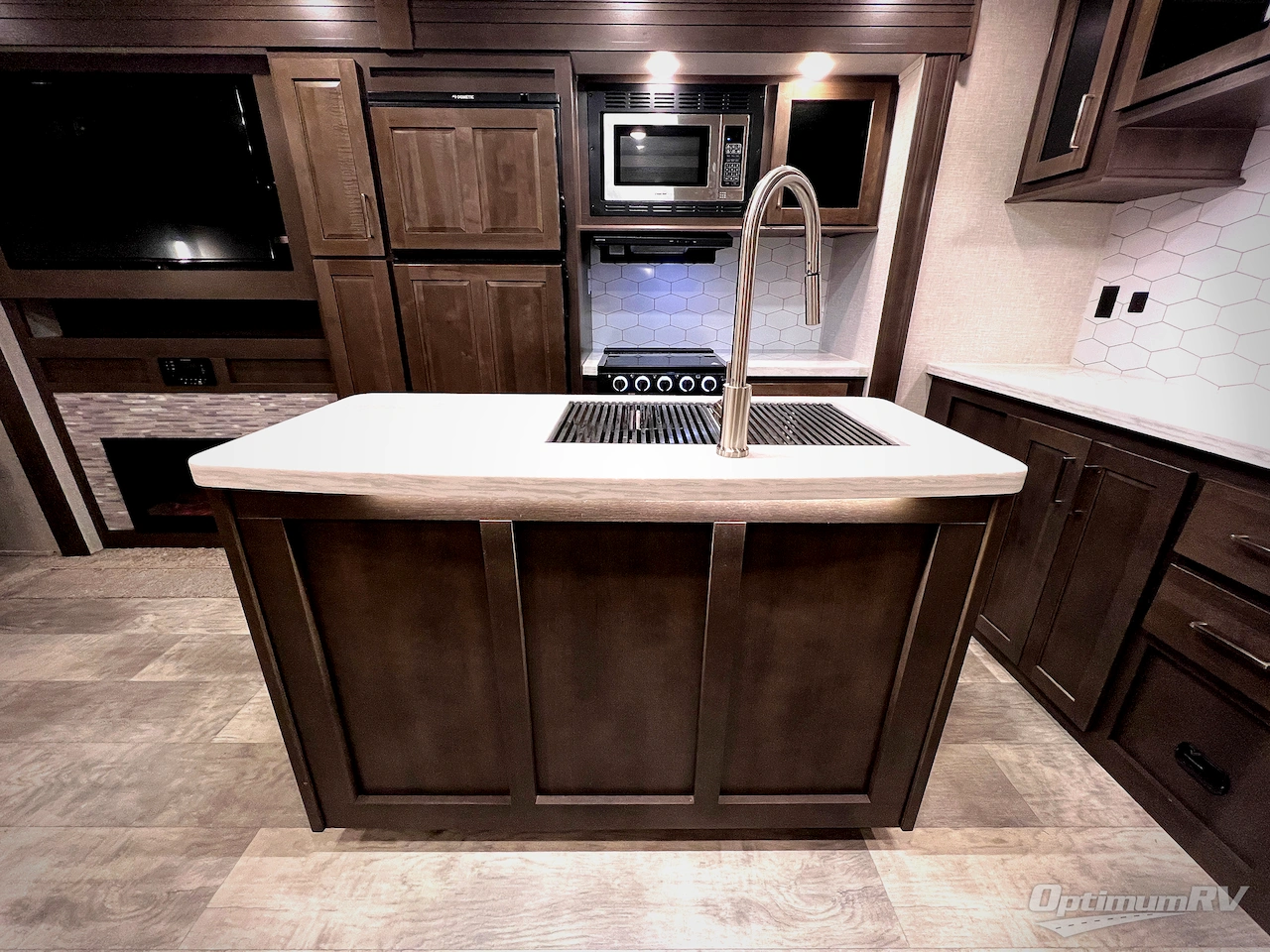 2022 Forest River Flagstaff Classic 832lKRL Photo 6