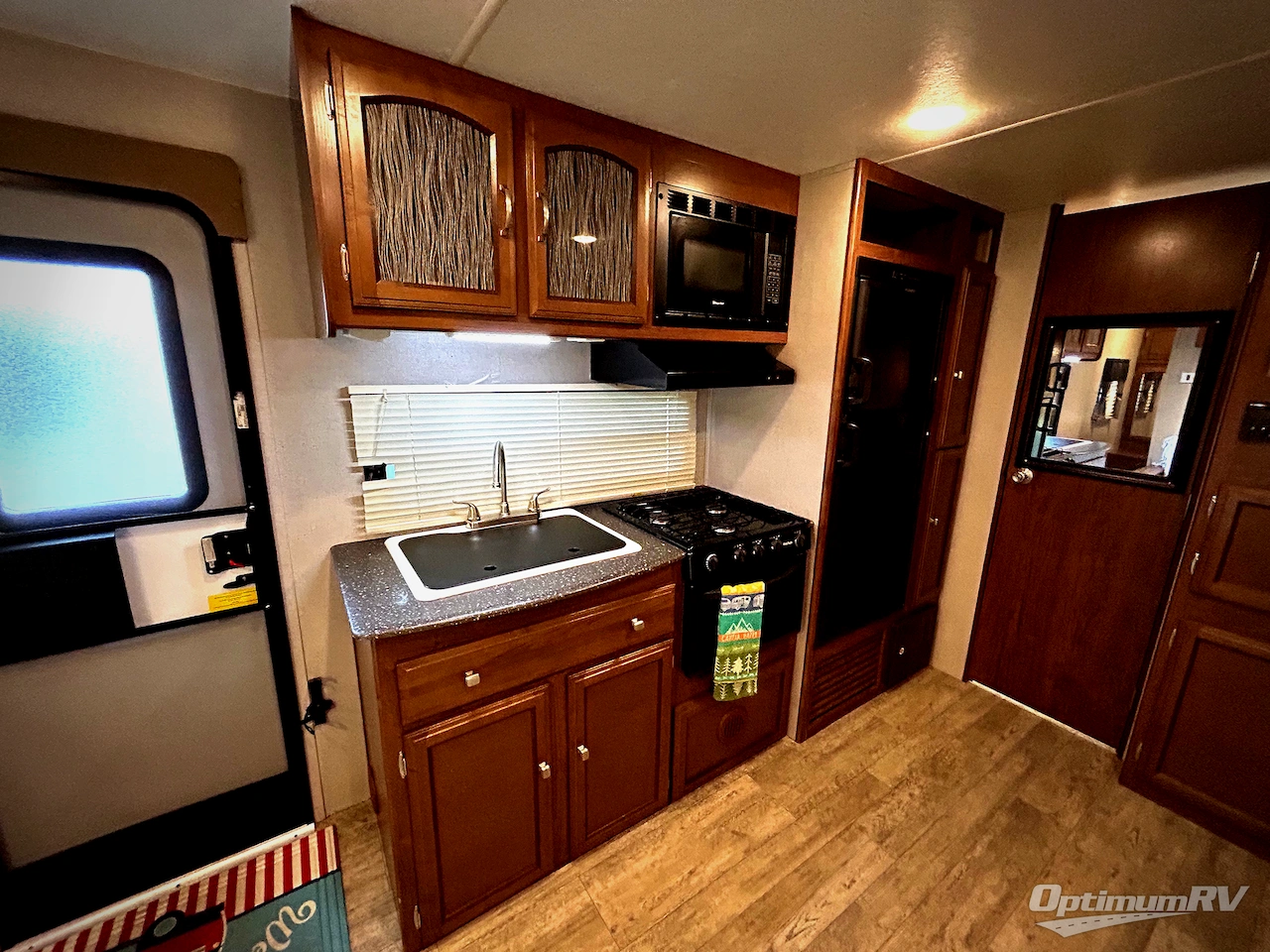 2018 Coachmen Freedom Express Ultra Lite 248RBS Photo 8