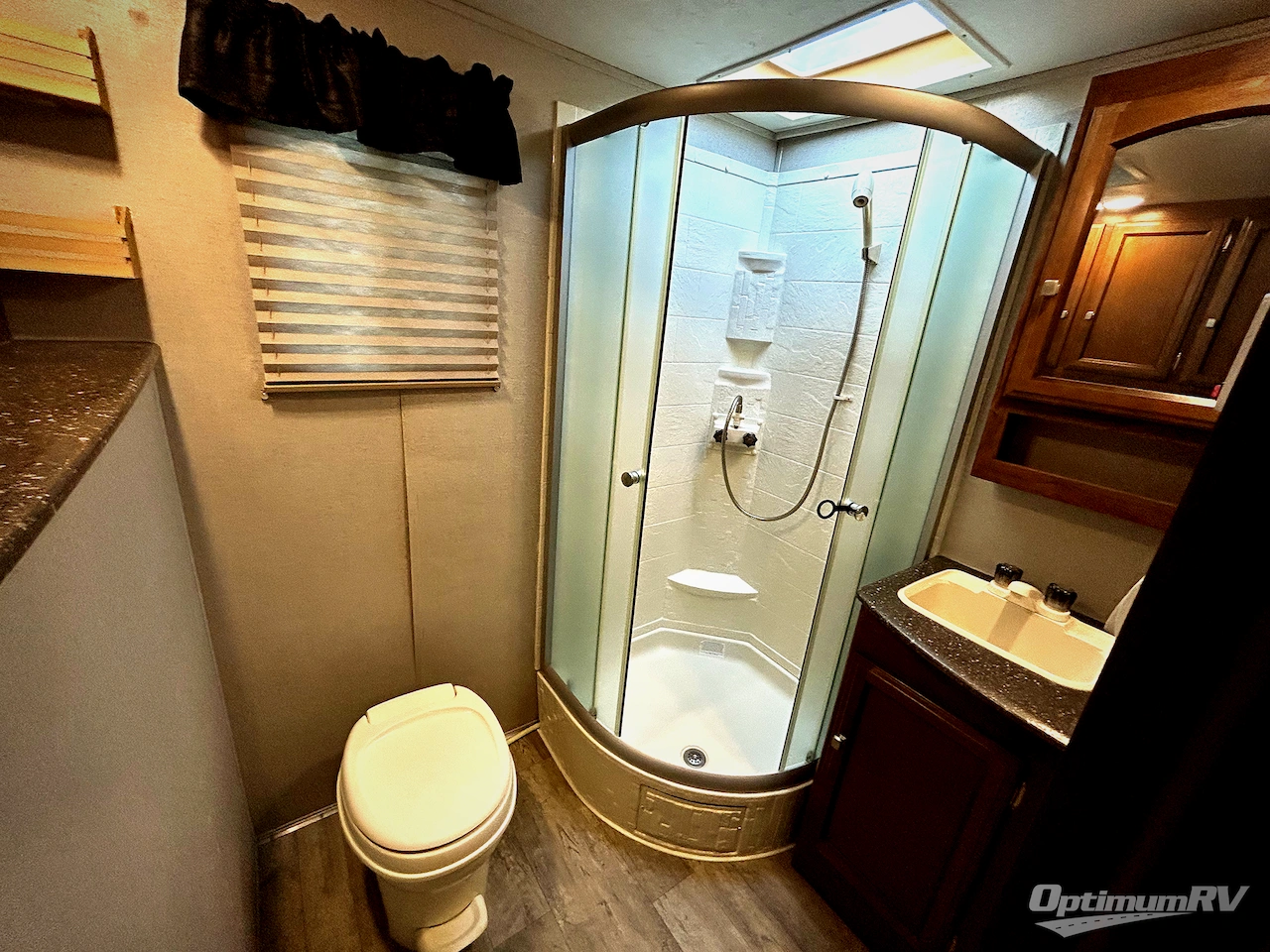 2018 Coachmen Freedom Express Ultra Lite 248RBS Photo 12