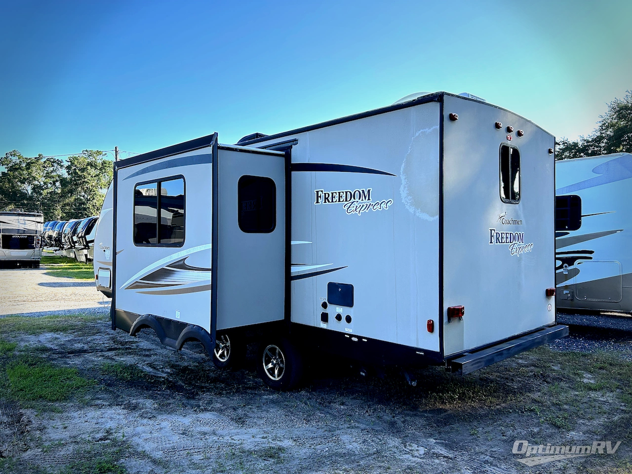 2018 Coachmen Freedom Express Ultra Lite 248RBS Photo 3