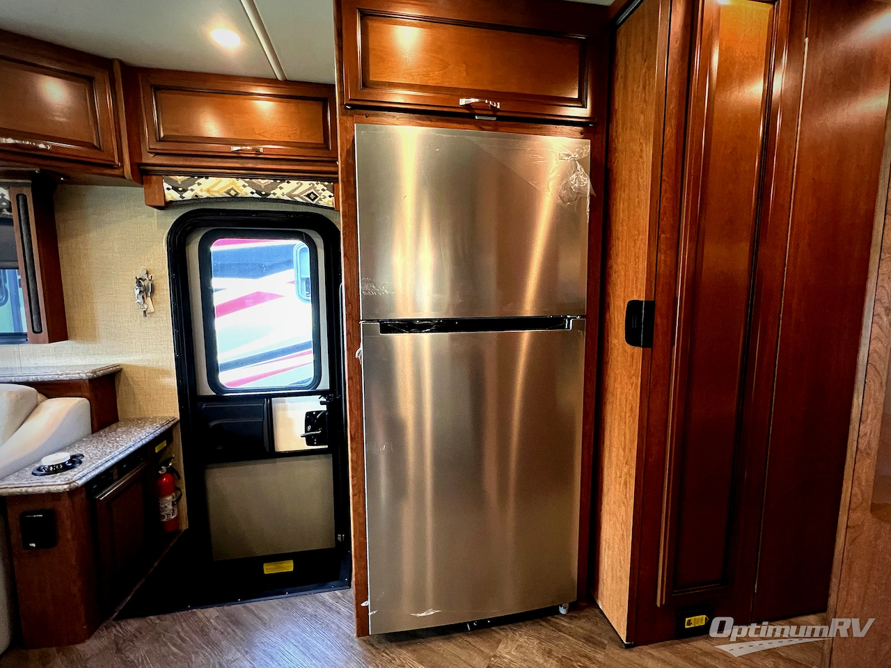 2017 Fleetwood Pace Arrow 35E Photo 13