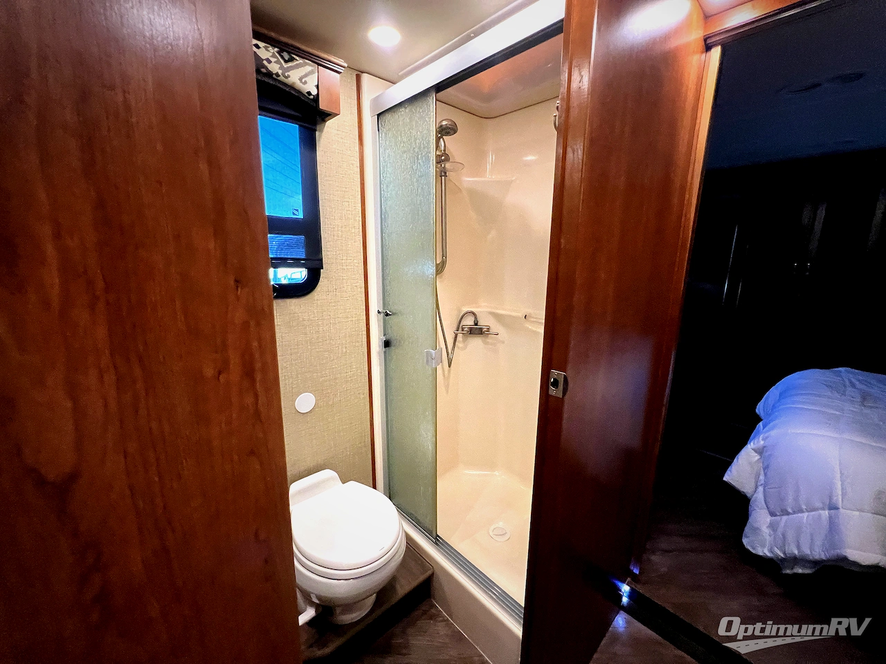 2017 Fleetwood Pace Arrow 35E Photo 20