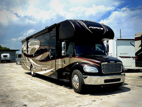 Used 2017 Dynamax FORCE 37TS HD Featured Photo
