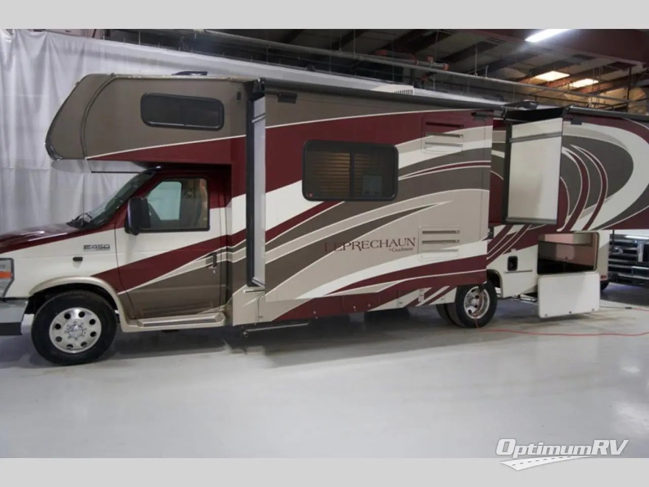 2018 Coachmen Leprechaun 260DS Ford 450 Photo 3