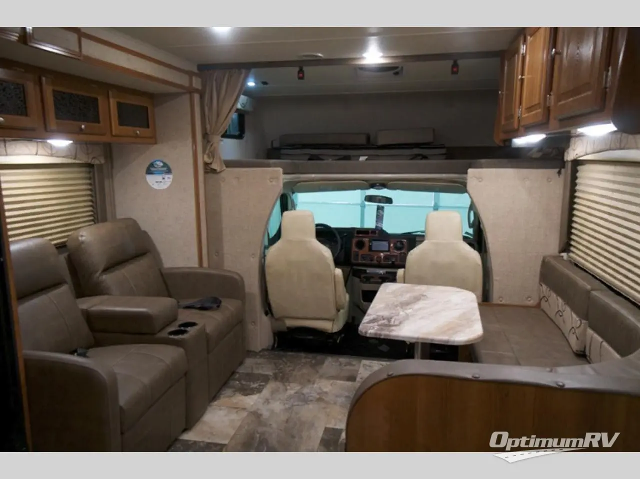 2018 Coachmen Leprechaun 260DS Ford 450 Photo 9