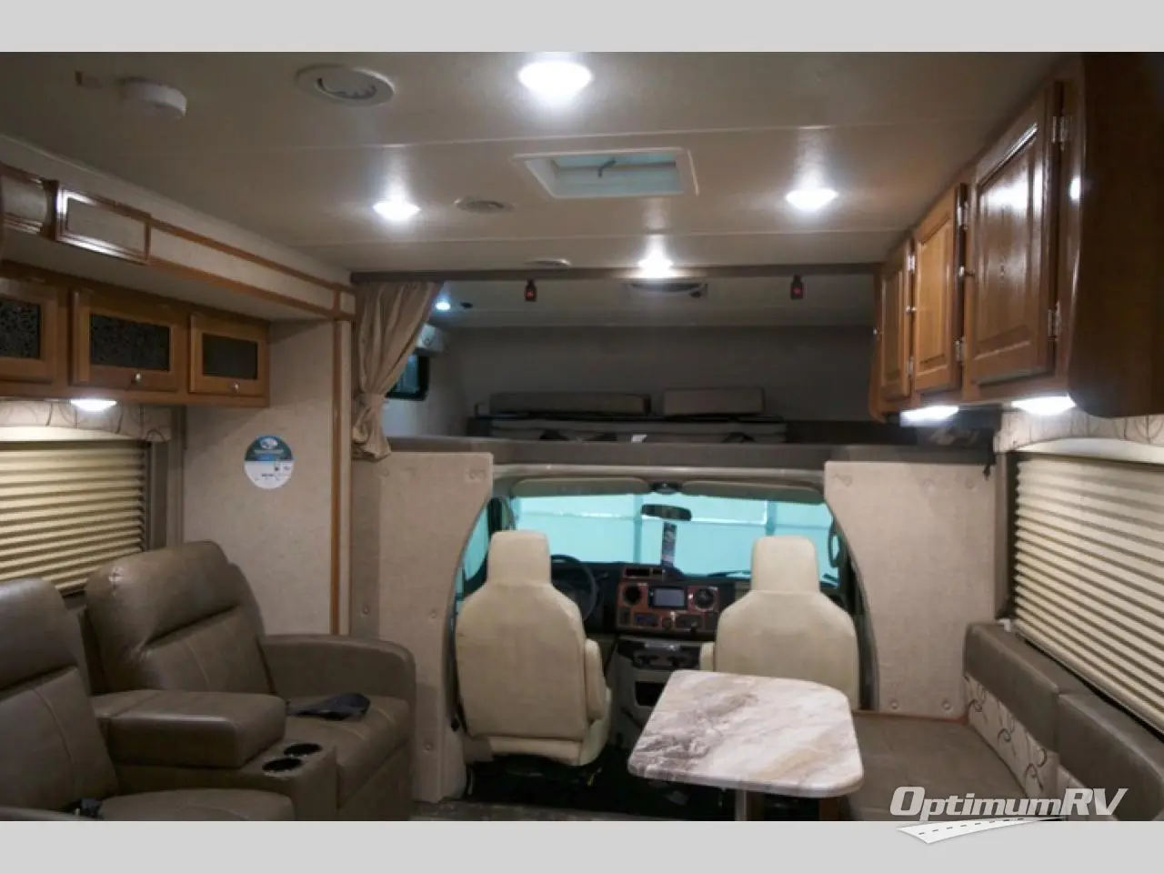 2018 Coachmen Leprechaun 260DS Ford 450 Photo 10