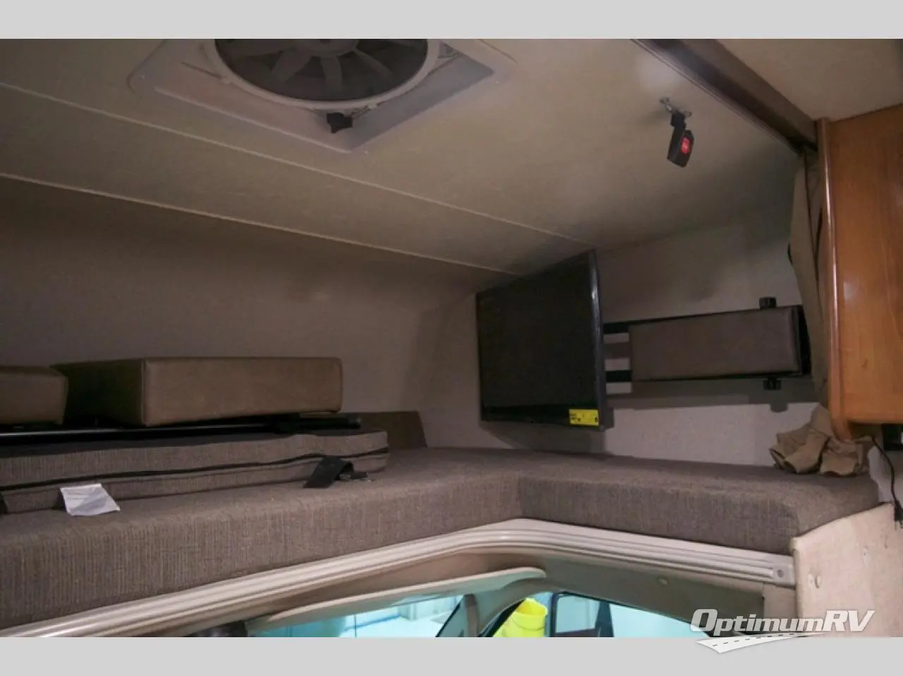 2018 Coachmen Leprechaun 260DS Ford 450 Photo 15