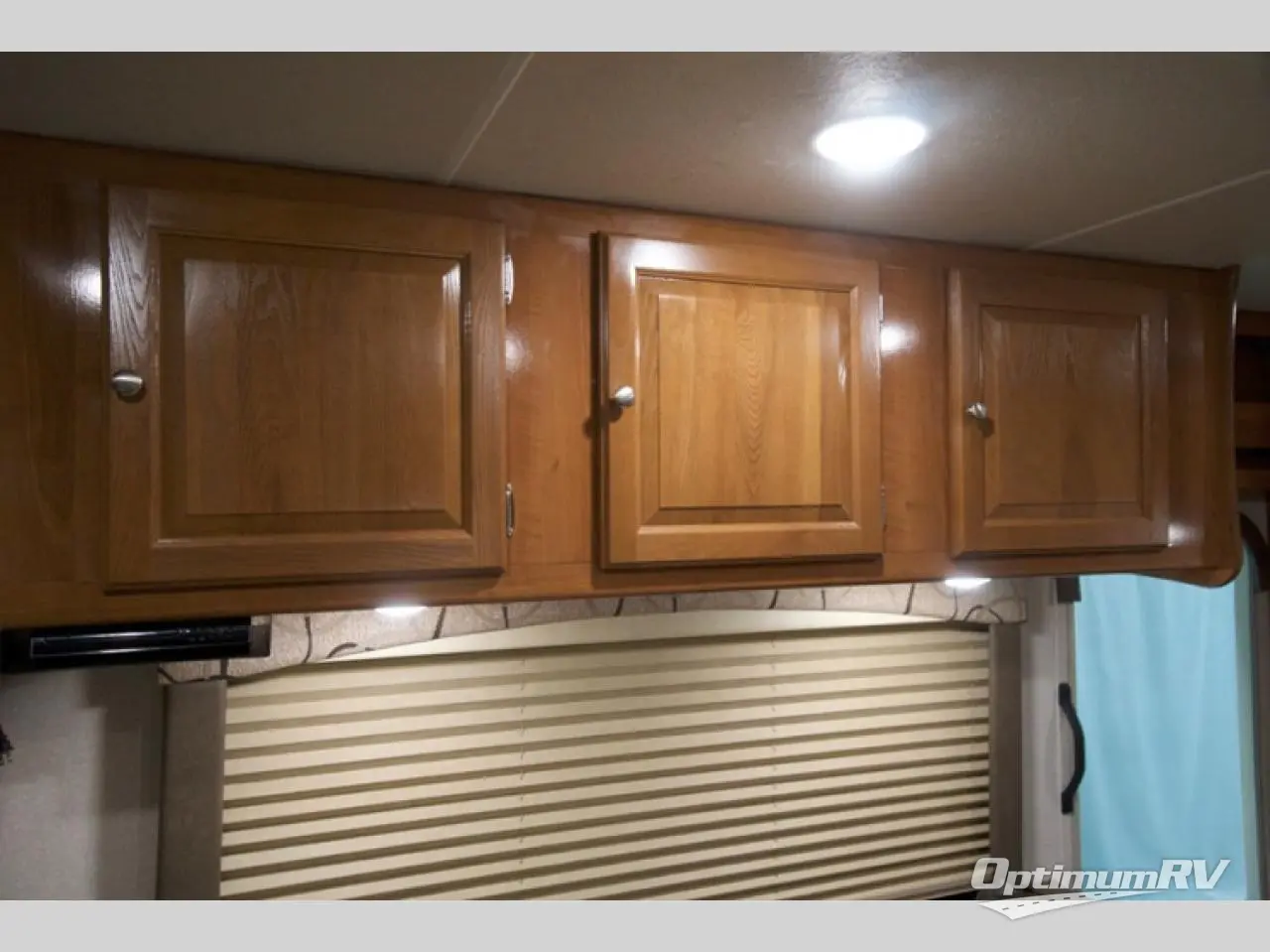 2018 Coachmen Leprechaun 260DS Ford 450 Photo 17