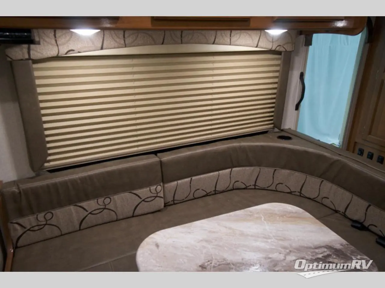 2018 Coachmen Leprechaun 260DS Ford 450 Photo 18