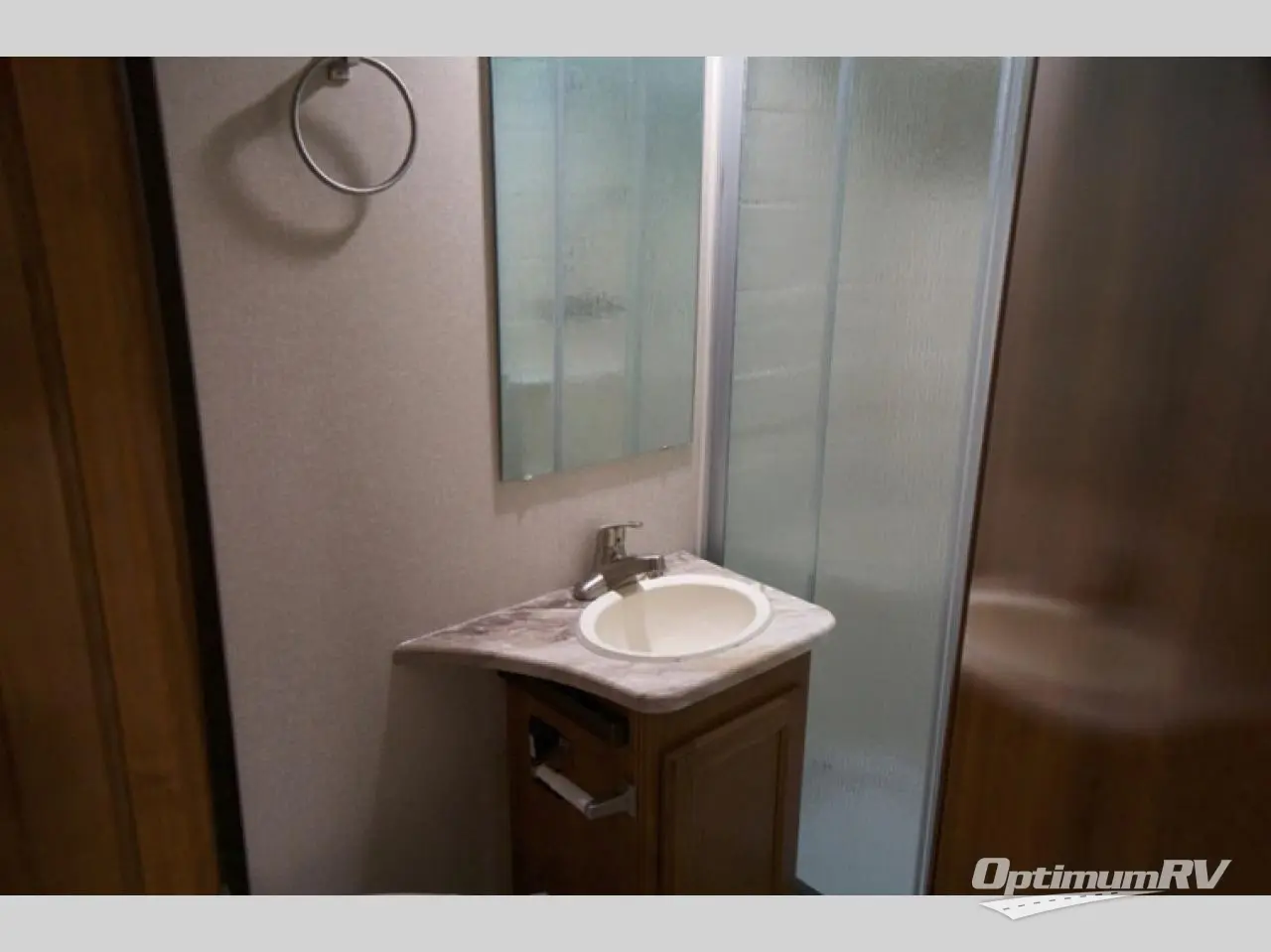 2018 Coachmen Leprechaun 260DS Ford 450 Photo 29