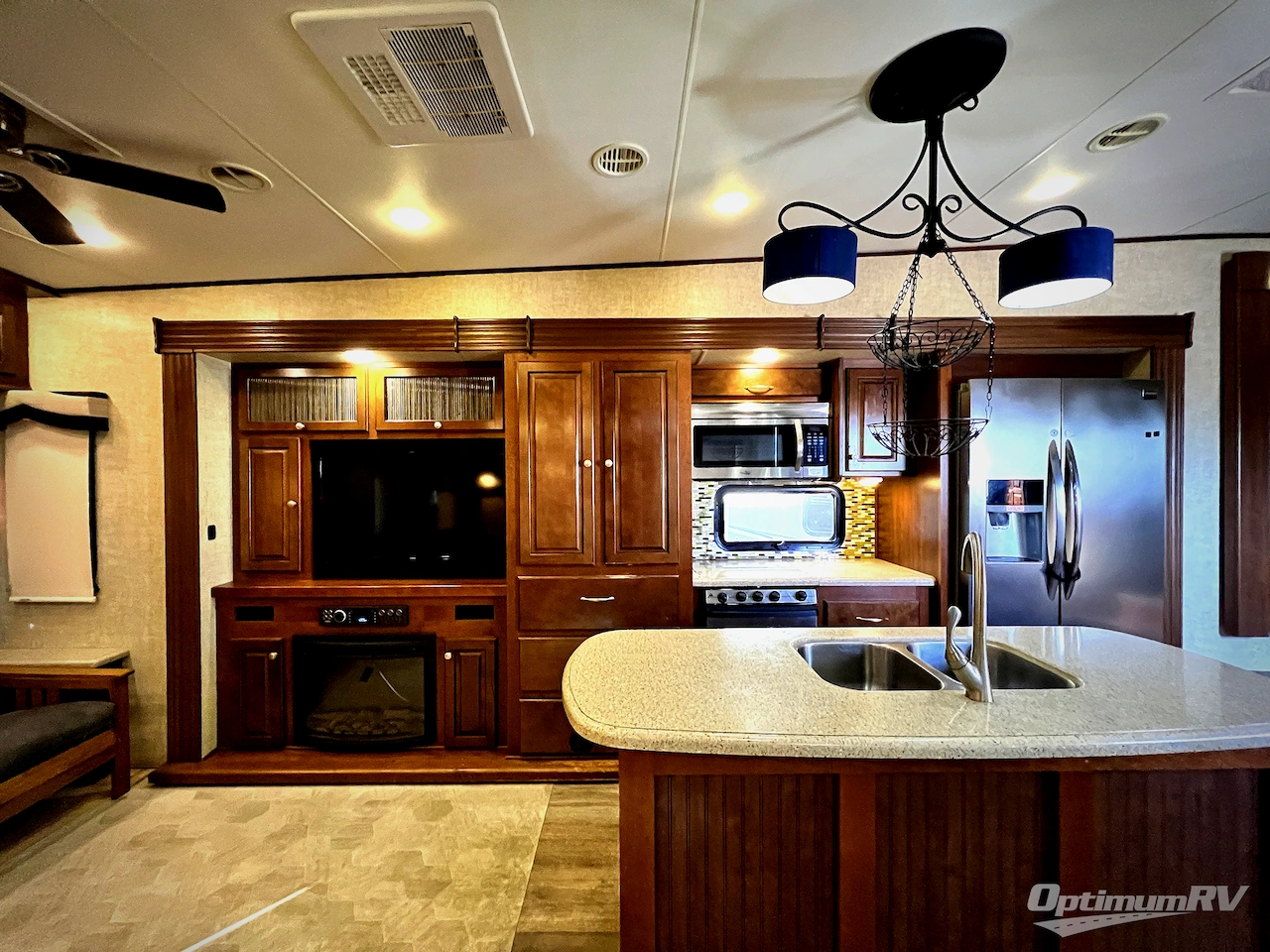 2015 Heartland Big Country 3450TS Photo 6