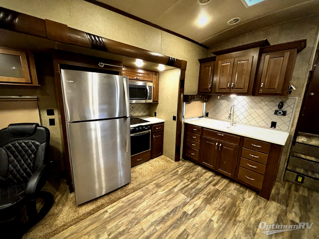 2018 Forest River Cedar Creek Silverback 29RE Photo 5