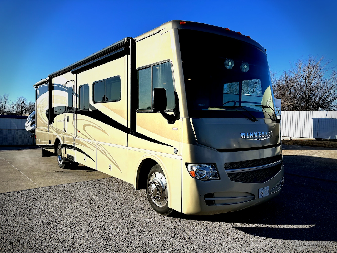 2014 Winnebago Sightseer 33C Photo 1