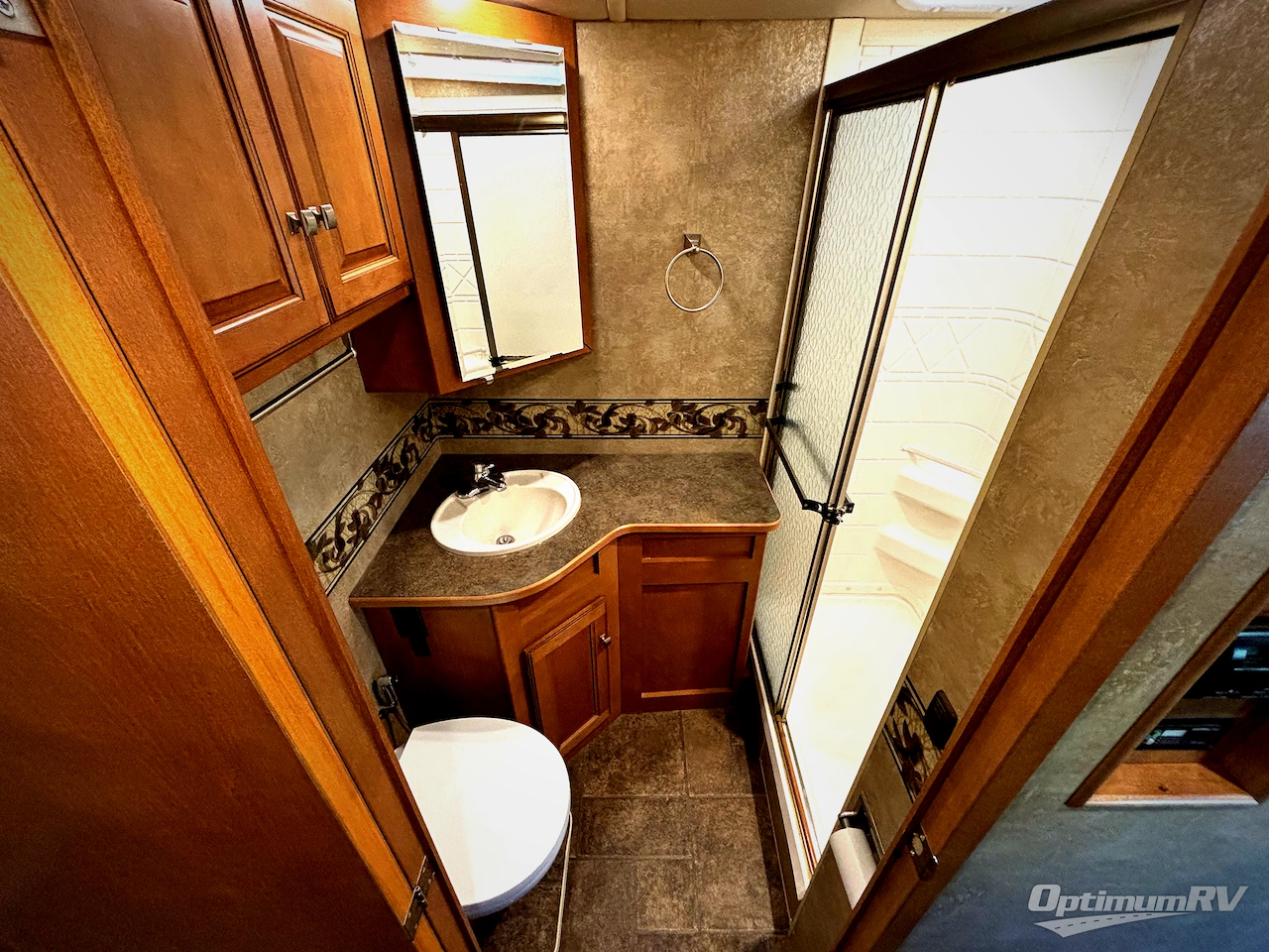 2014 Winnebago Sightseer 33C Photo 9