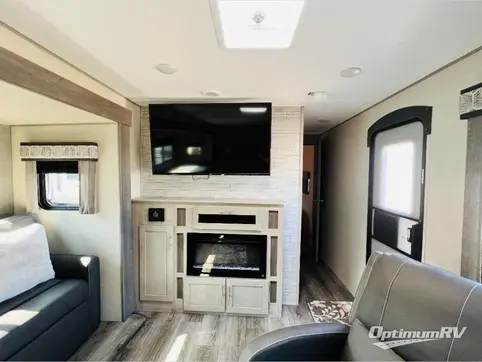 2023 Coachmen Catalina Legacy 283RKS RV Photo 2