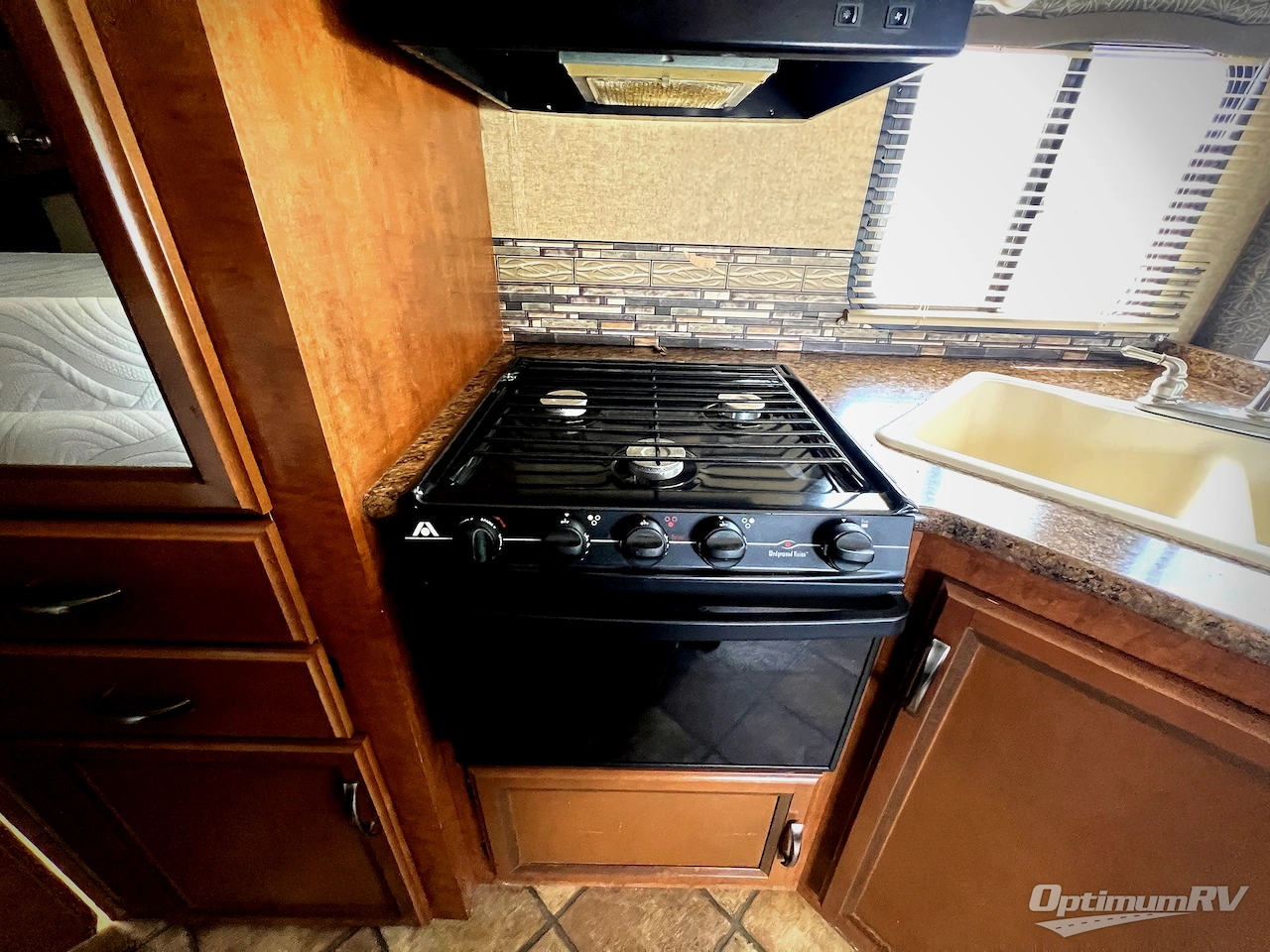 2014 Thor Chateau 26A Photo 12