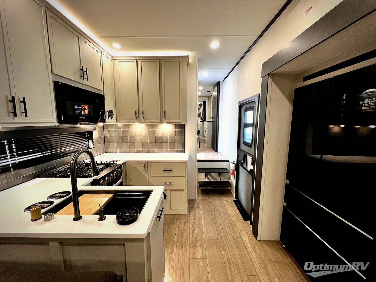 2027 Forest River Crusader 2SUITE Photo 3