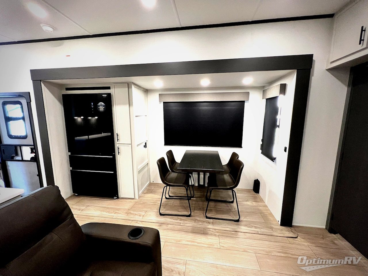 2027 Forest River Crusader 2SUITE Photo 7
