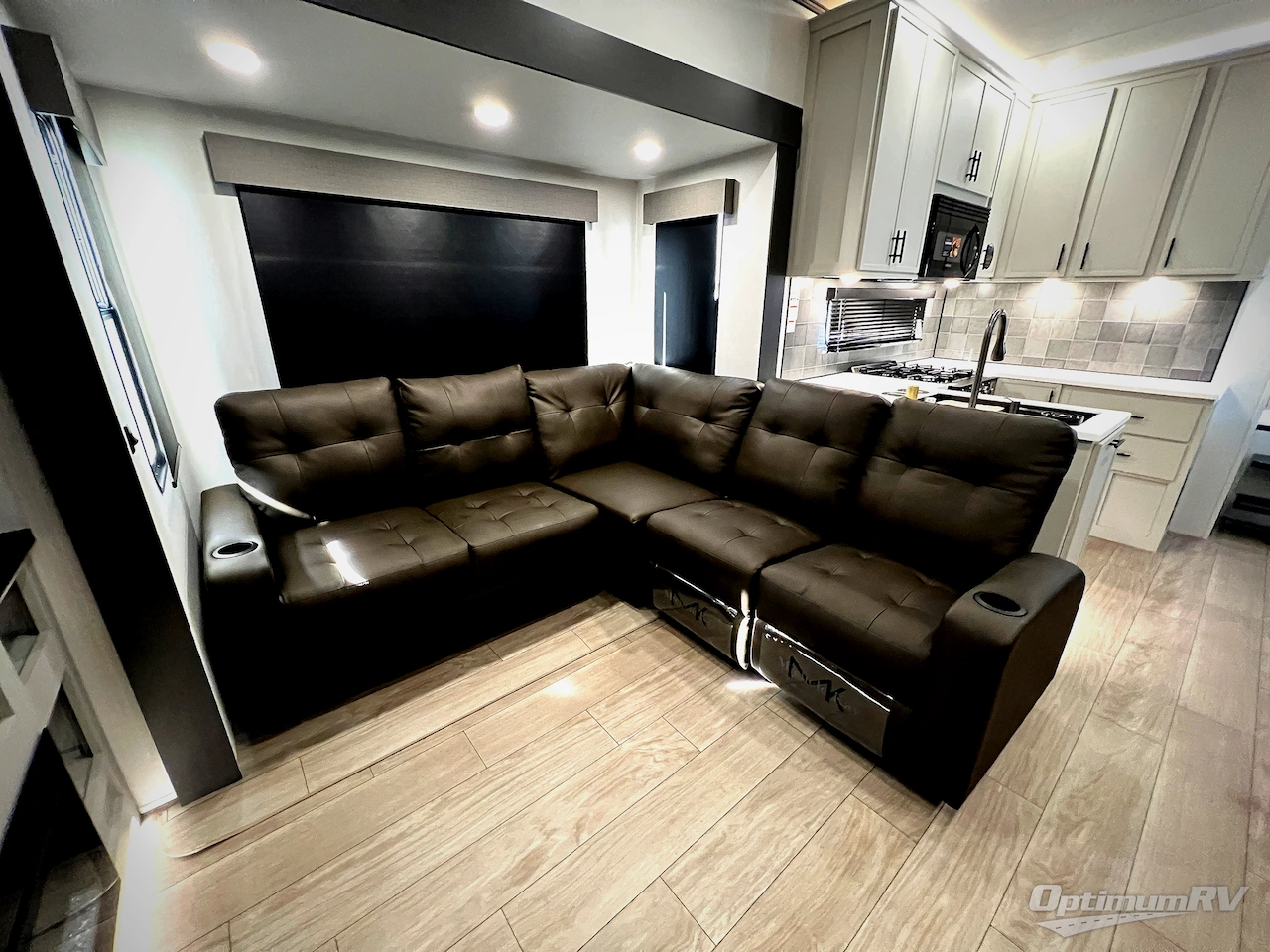 2027 Forest River Crusader 2SUITE Photo 11