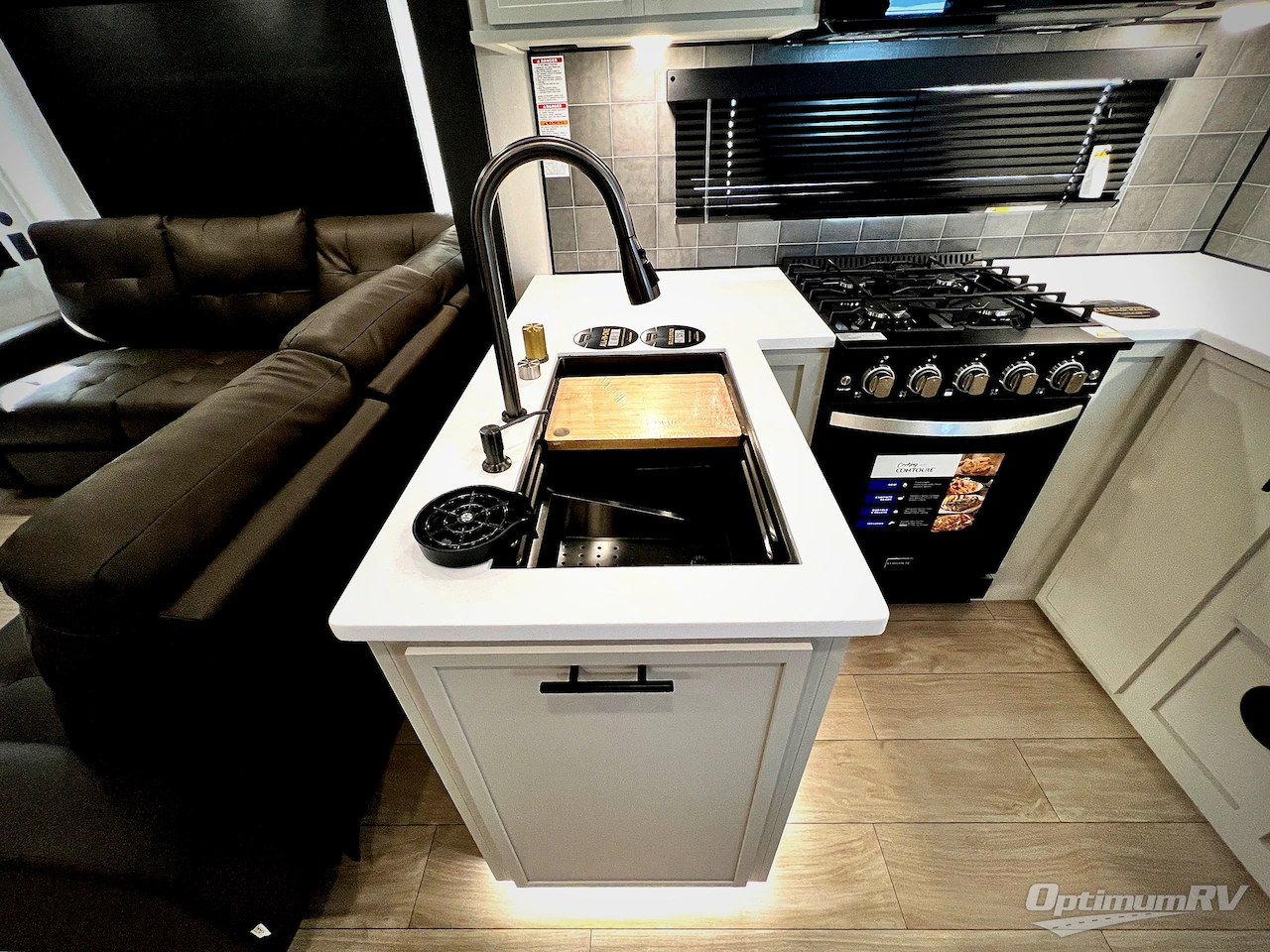 2027 Forest River Crusader 2SUITE Photo 5