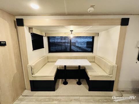 2025 Prime Time Avenger LE 24BHSLE RV Photo 3